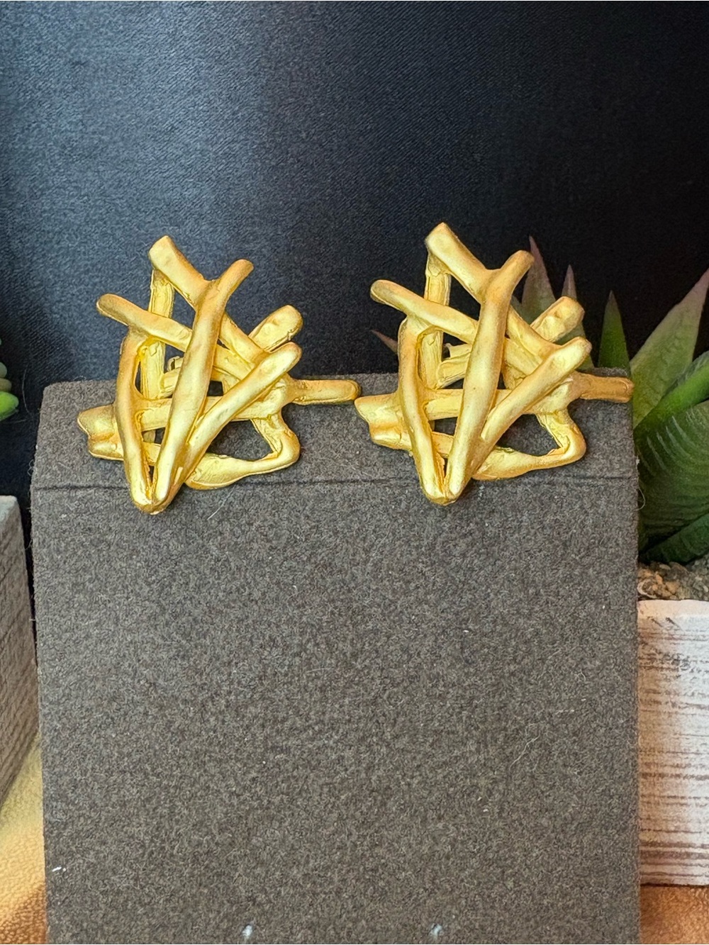 Norma Jean Gold Branch Clip-On Earrings✨💛